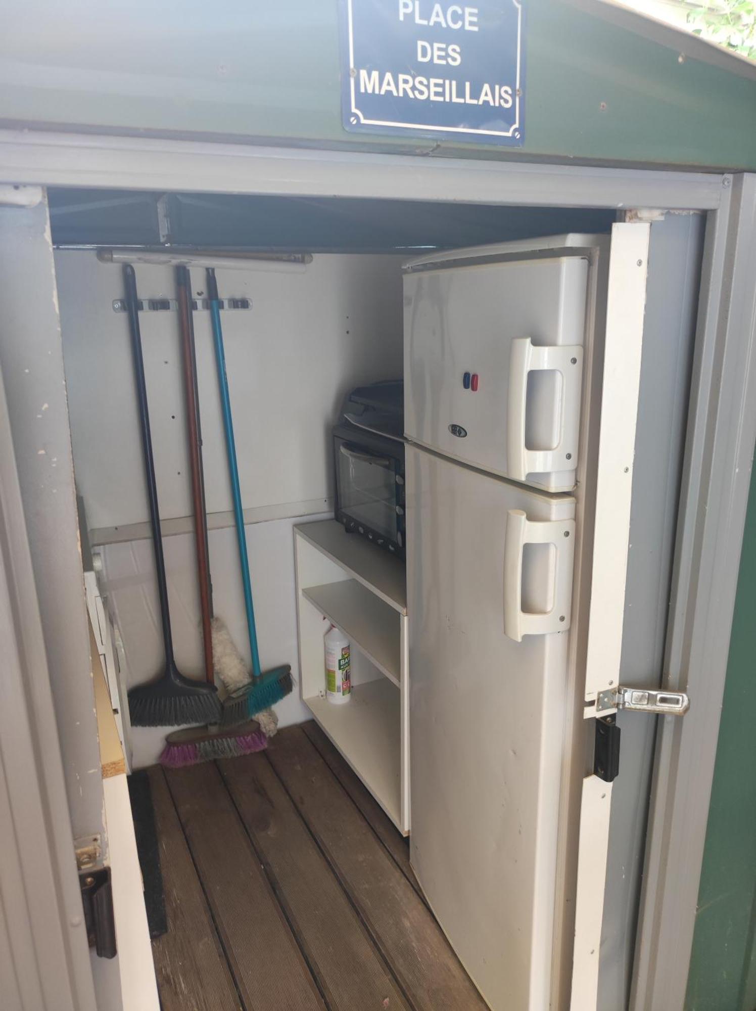 Vacances Familiales Dans Camping Avec Piscine Frejus Room photo