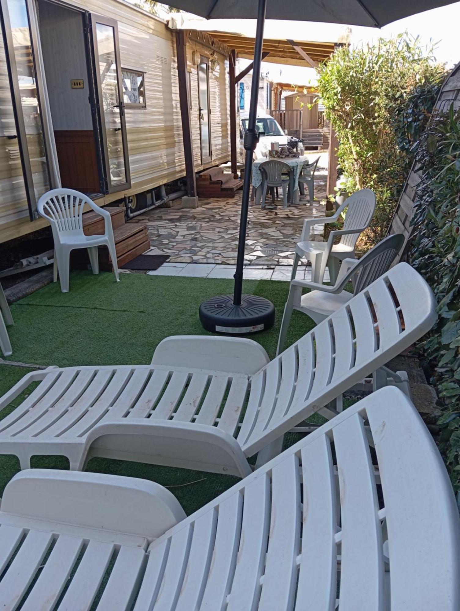 Vacances Familiales Dans Camping Avec Piscine Frejus Room photo